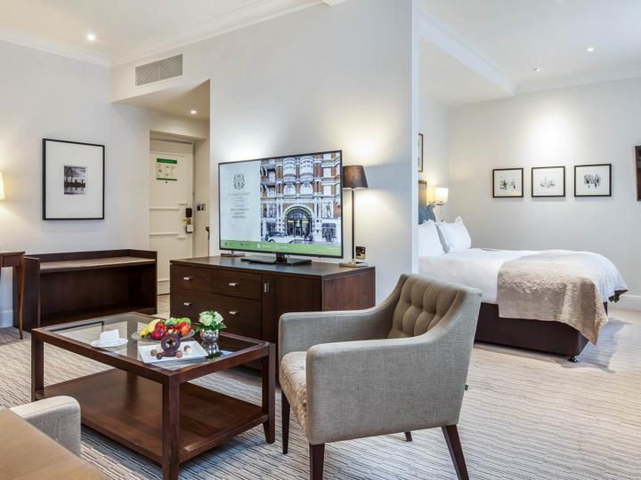Executive Rooms & Suites | St. James' Court, A Taj Hotel, London